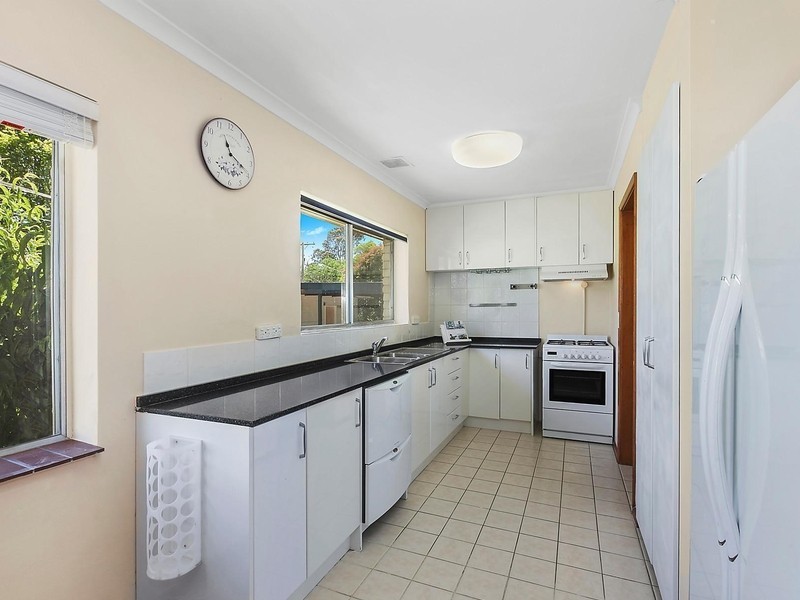 85 Blackwood Terrace, Holder ACT 2611