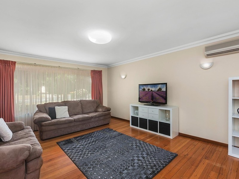 85 Blackwood Terrace, Holder ACT 2611
