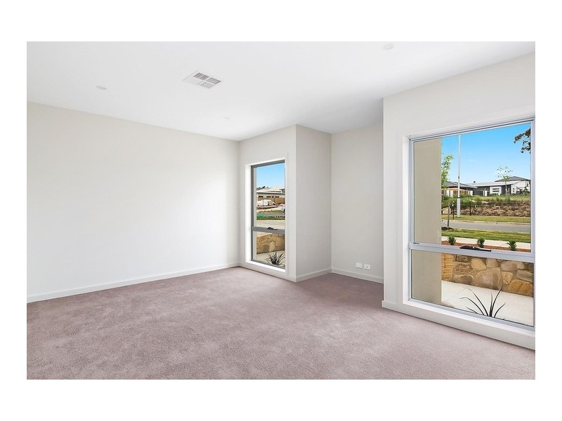 5 Lanaba Street, Crace ACT 2911