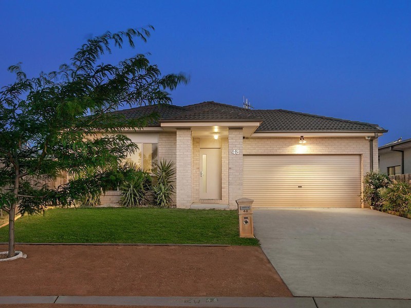 48 Dagmar Berne Street, Macgregor ACT 2615