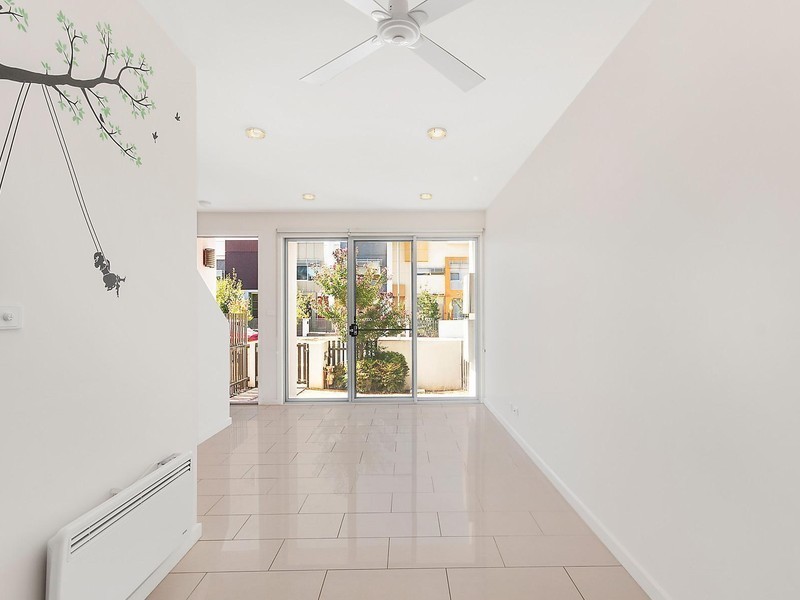 23 Dobikin Street, Crace ACT 2911