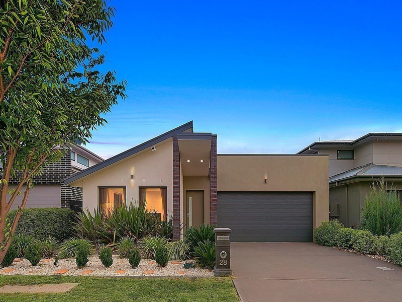 28 Helen Leonard Crescent, Forde ACT 2914