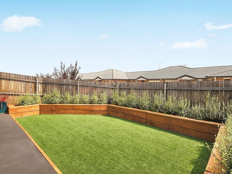 10/141 Macfarlane Burnet Avenue, Macgregor ACT 2615