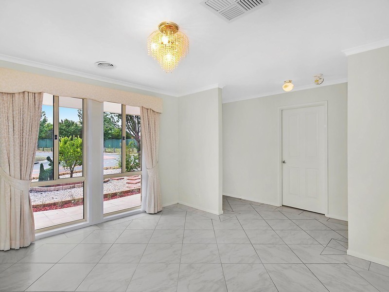 12 Coolgardie Street, Dunlop ACT 2615