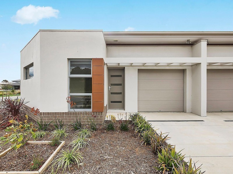 68 Cocoparra Crescent, Crace ACT 2911