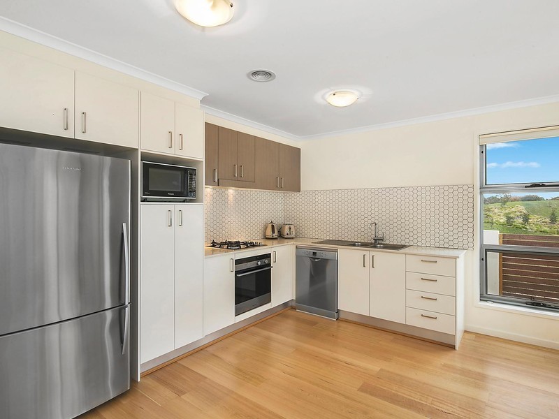 68 Cocoparra Crescent, Crace ACT 2911