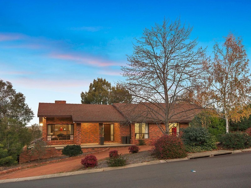 14 Salkauskas Crescent, Lyneham ACT 2602