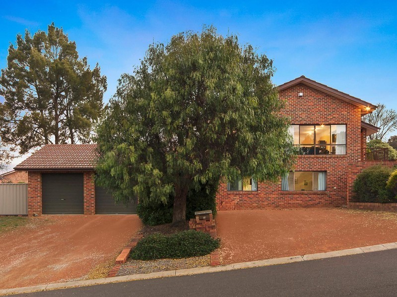 14 Salkauskas Crescent, Lyneham ACT 2602