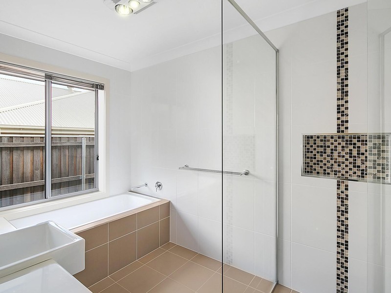 24 Doris Turner Street, Forde ACT 2914