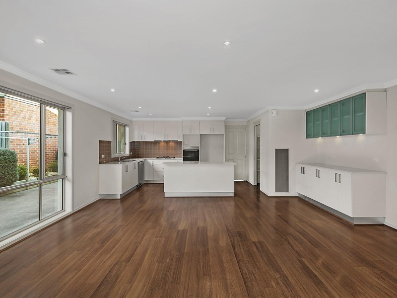 2 Convine Street, Forde ACT 2914