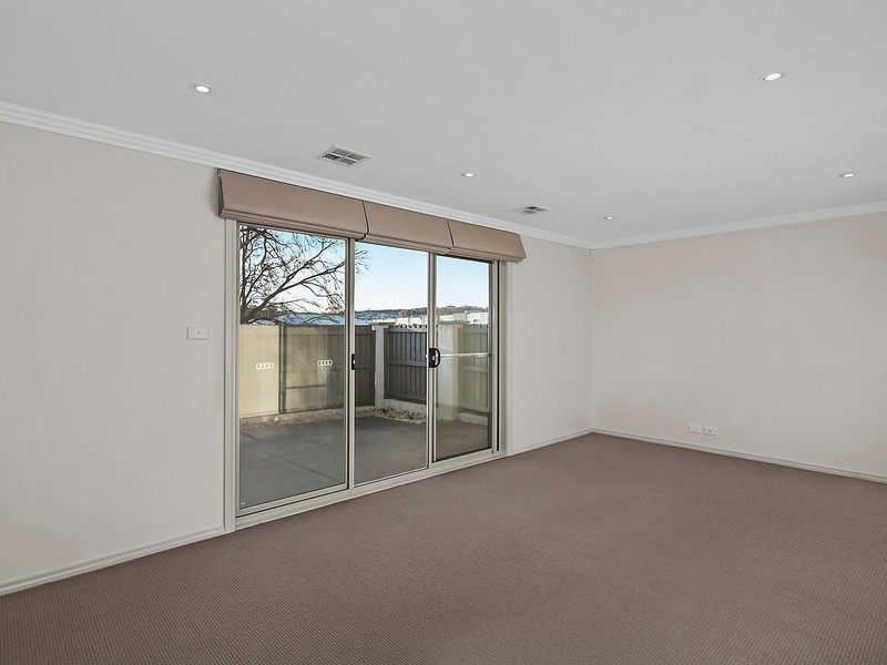 2 Convine Street, Forde ACT 2914