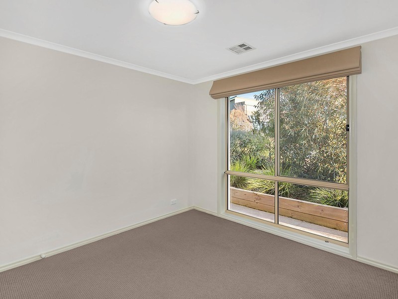 2 Convine Street, Forde ACT 2914
