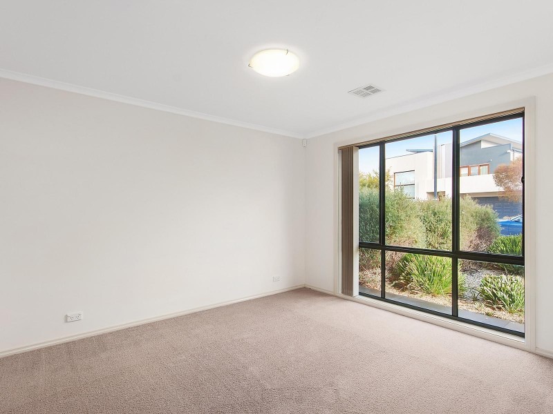 51 Paquita Street, Forde ACT 2914