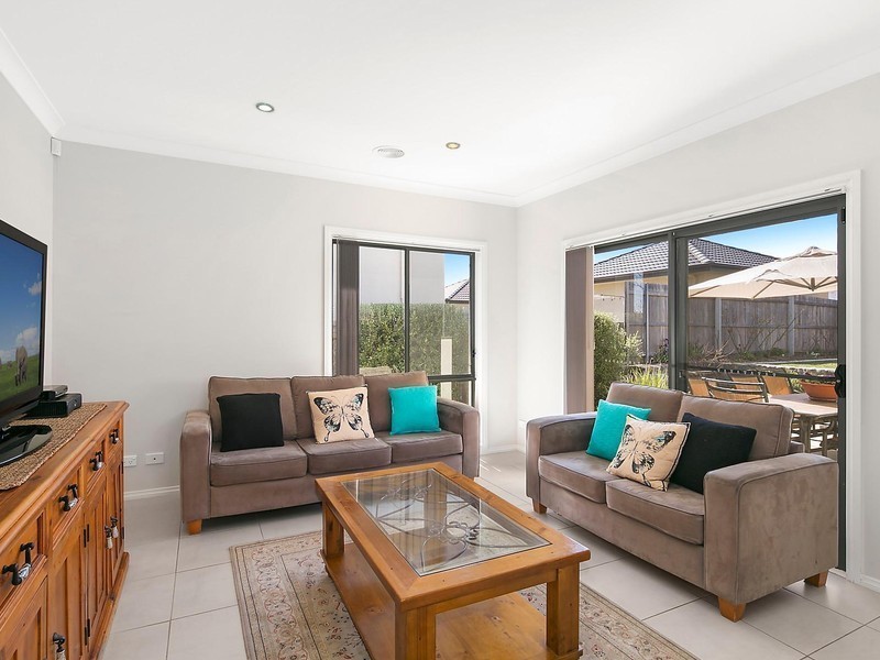 166 Hoskins Street, Franklin ACT 2913