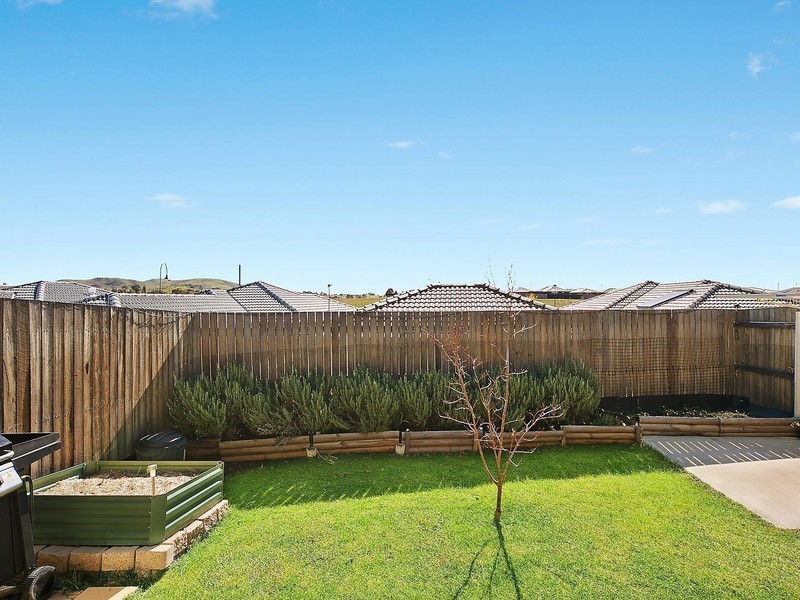 16/141 Macfarlane Burnett Avenue, Macgregor ACT 2615