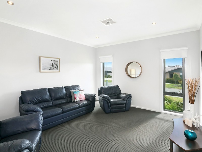 60 Galore Street, Crace ACT 2911