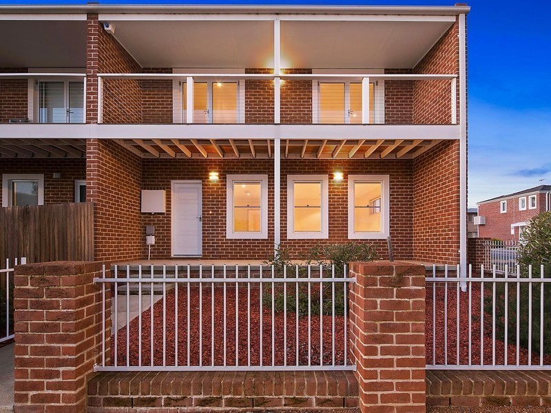 68 Mapleton Avenue, Harrison ACT 2914