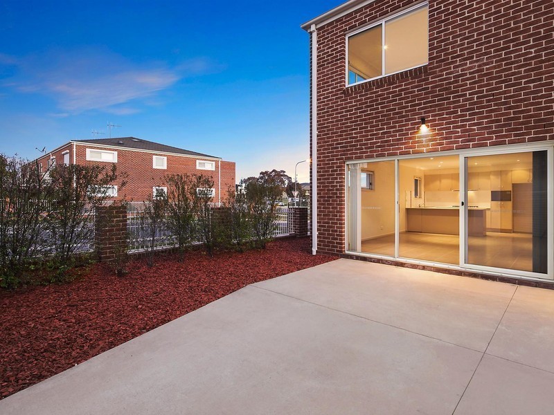 68 Mapleton Avenue, Harrison ACT 2914