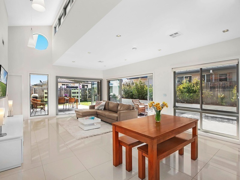 5 Ivy Kent Street, Forde ACT 2914