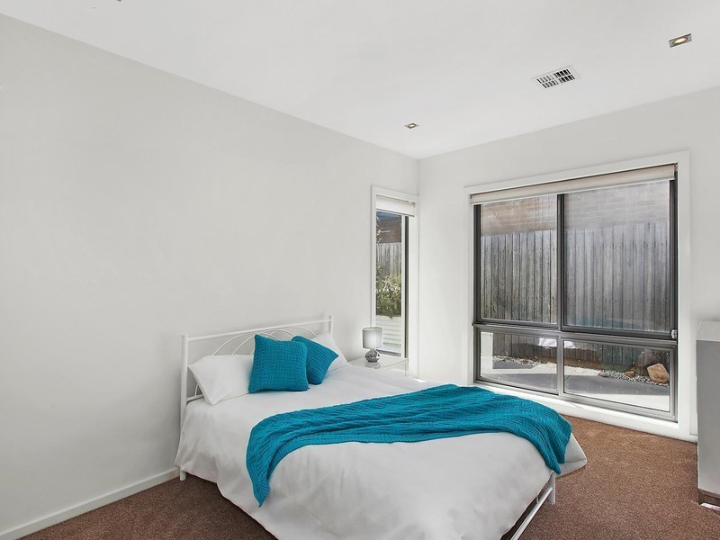 5 Ivy Kent Street, Forde ACT 2914