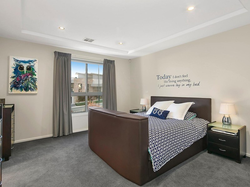 8 Huddy Street, Forde ACT 2914