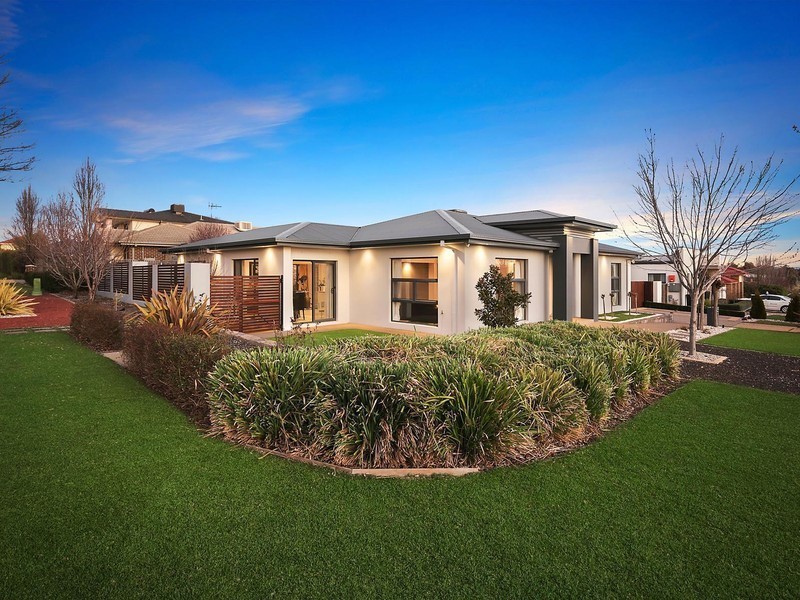 16 Sphinx Street, Harrison ACT 2914