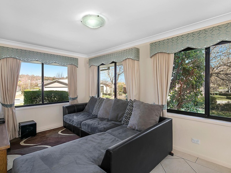6 Dive Place, Nicholls ACT 2913