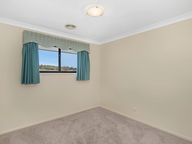 6 Dive Place, Nicholls ACT 2913