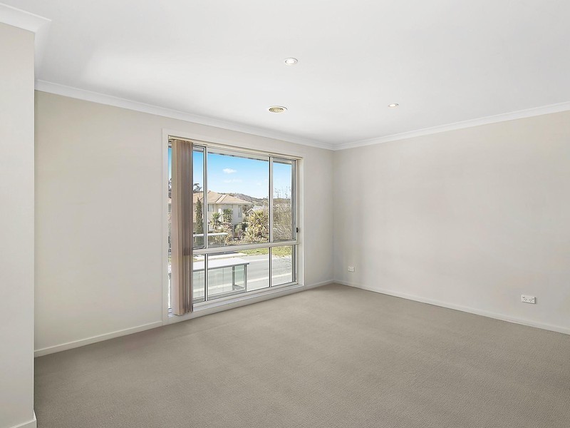 8 Jenolan Street, Harrison ACT 2914