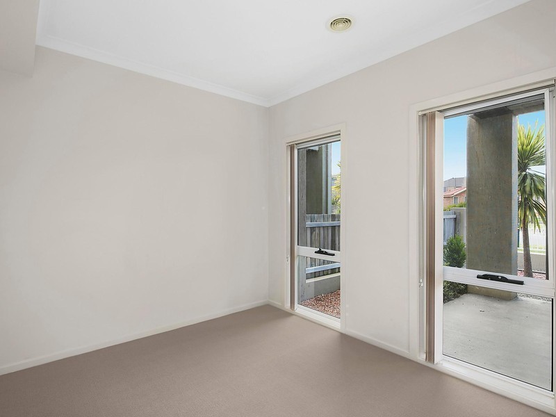 8 Jenolan Street, Harrison ACT 2914