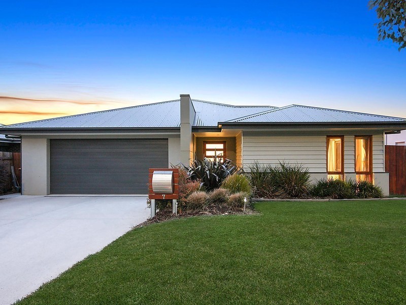 7 Les Edwards Street, Forde ACT 2914