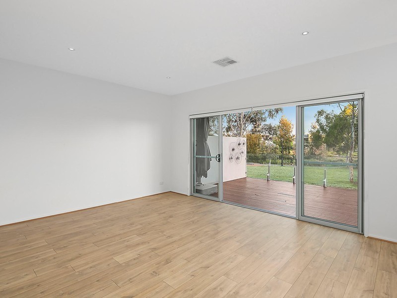 8/15 Zakharov Avenue, Forde ACT 2914