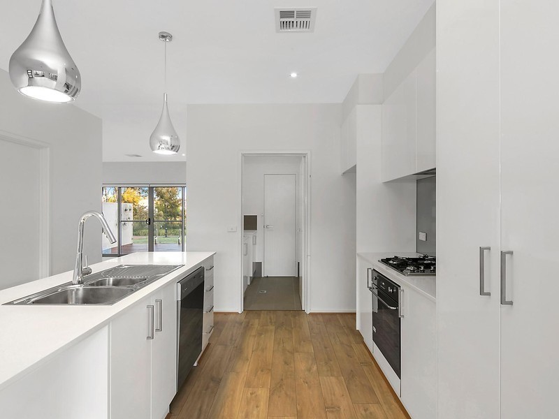 8/15 Zakharov Avenue, Forde ACT 2914