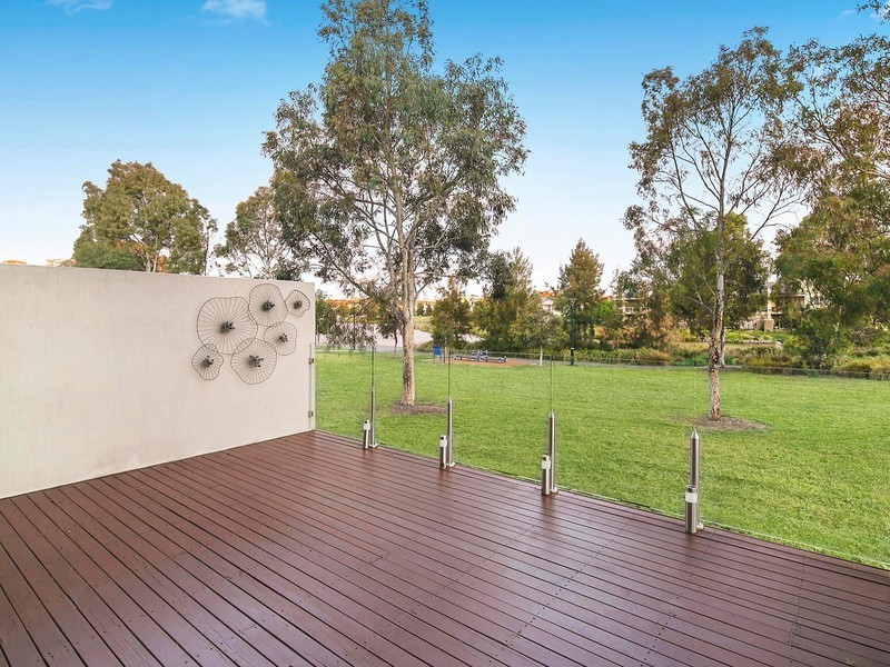 8/15 Zakharov Avenue, Forde ACT 2914