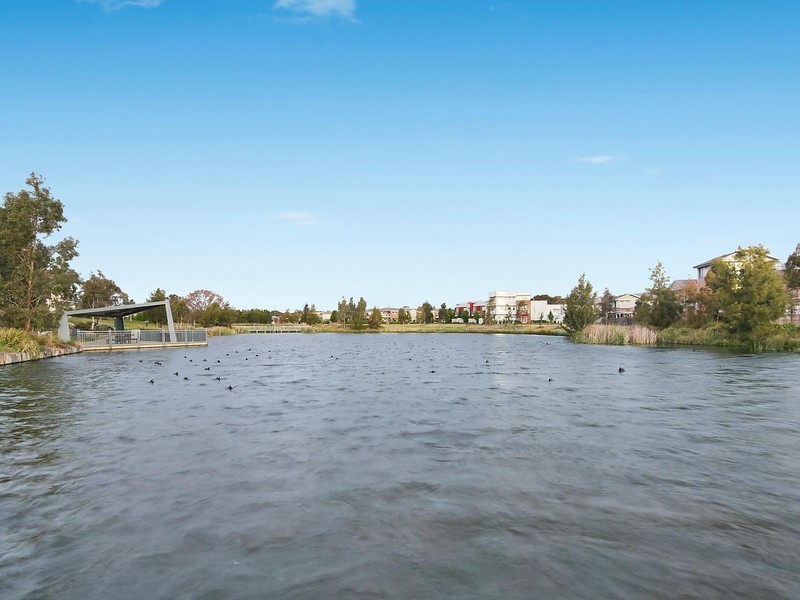 8/15 Zakharov Avenue, Forde ACT 2914