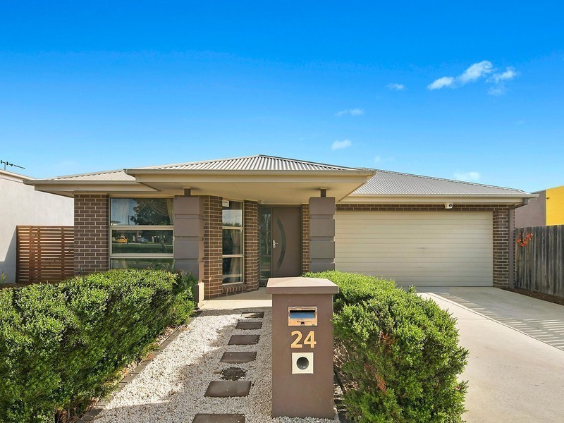 24 Allnutt Crescent, Forde ACT 2914