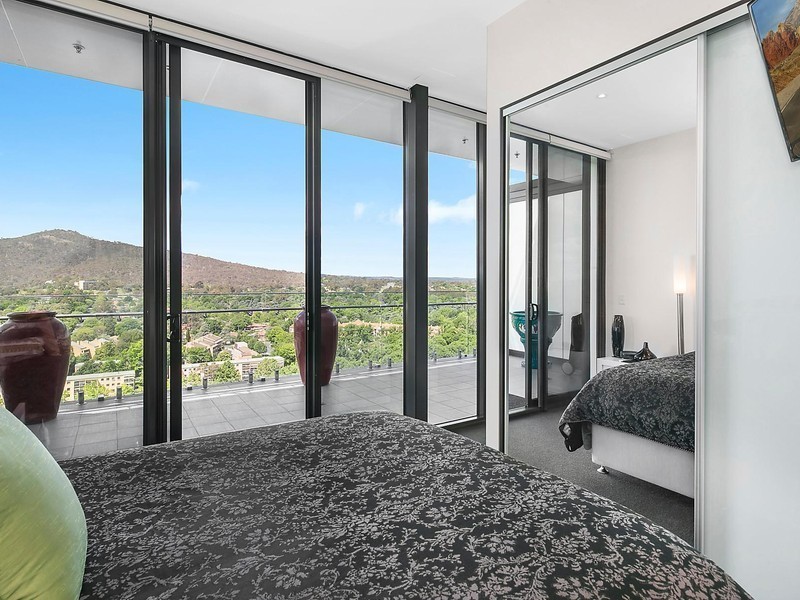 1604/240 Bunda Street, City ACT 2601