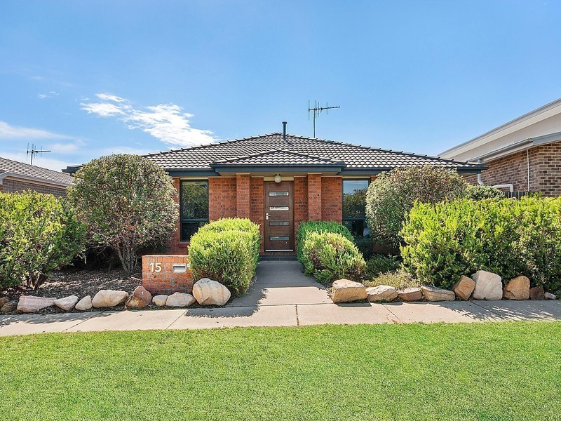 15 Patrick White Circuit, Franklin ACT 2913