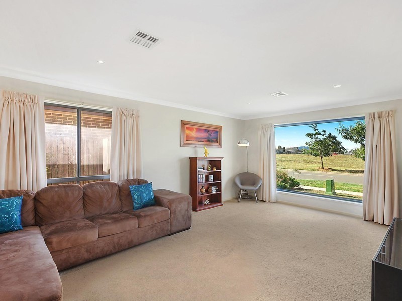 56 Marie Pitt Street, Franklin ACT 2913