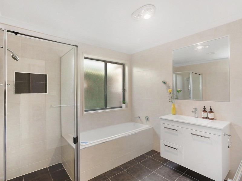 56 Marie Pitt Street, Franklin ACT 2913