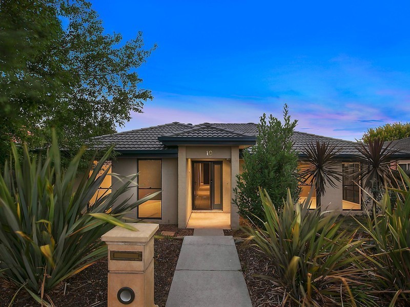 10 Farmer Place, Gungahlin ACT 2912