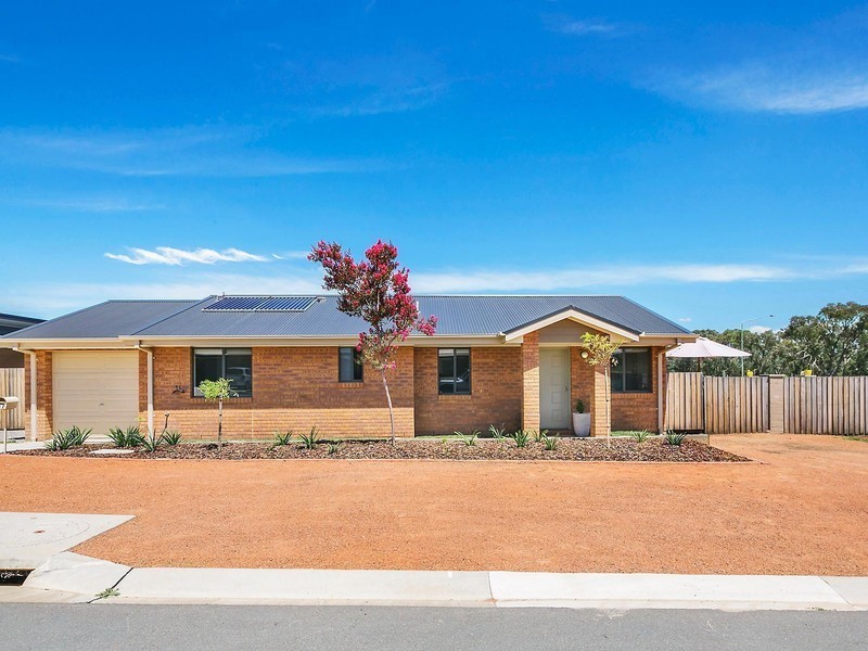 17 Bunima Crescent, Ngunnawal ACT 2913