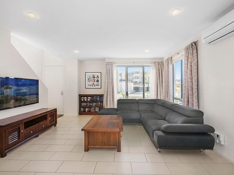 44 Redruth Street, Crace ACT 2911