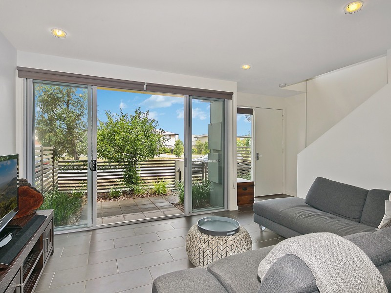 27 Stowport Avenue, Crace ACT 2911