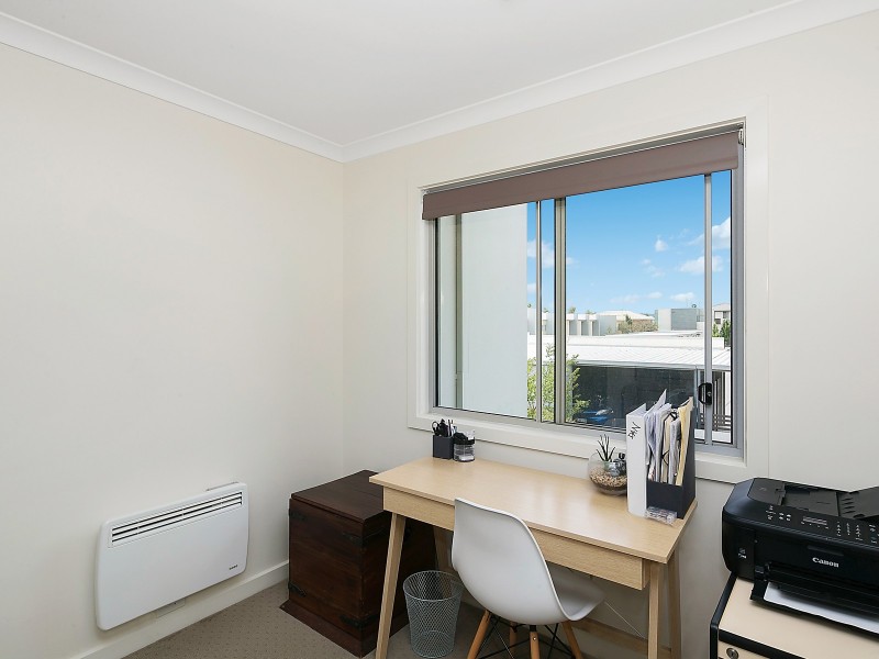 27 Stowport Avenue, Crace ACT 2911