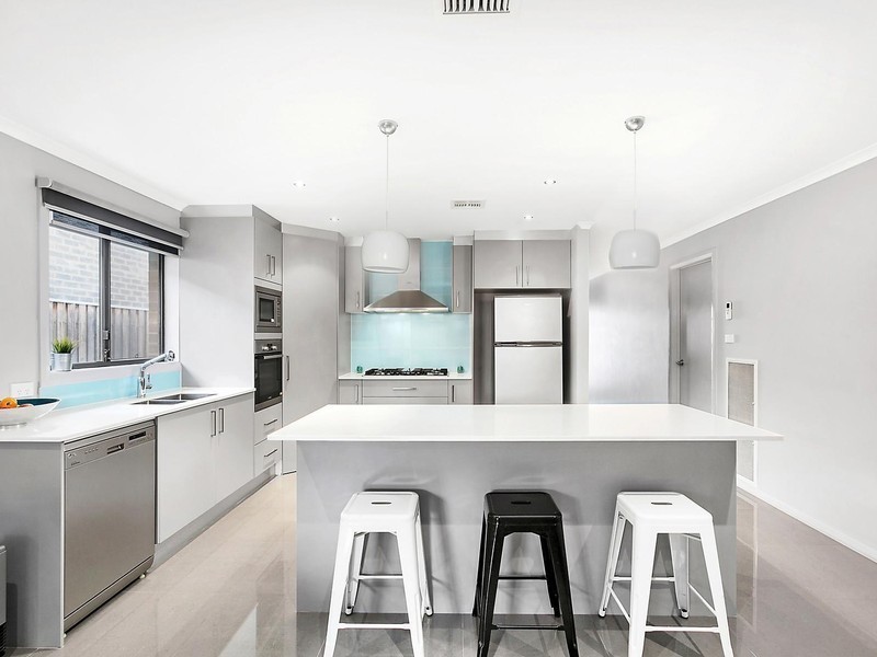 11 Alan Watt Crescent, Casey ACT 2913