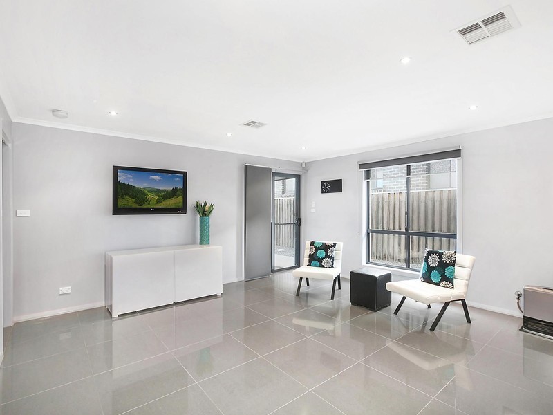 11 Alan Watt Crescent, Casey ACT 2913