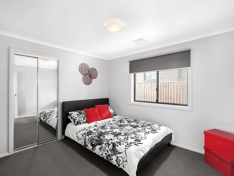 11 Alan Watt Crescent, Casey ACT 2913