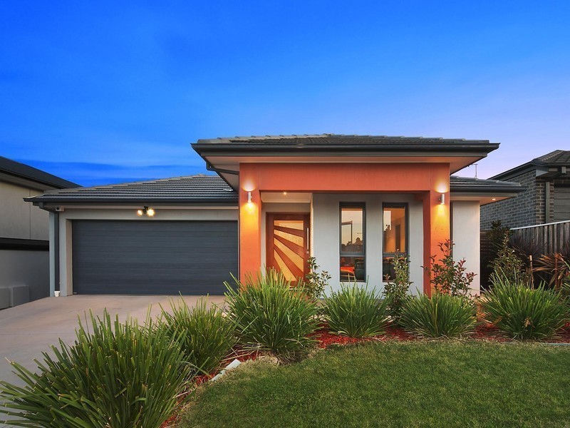 11 Alan Watt Crescent, Casey ACT 2913