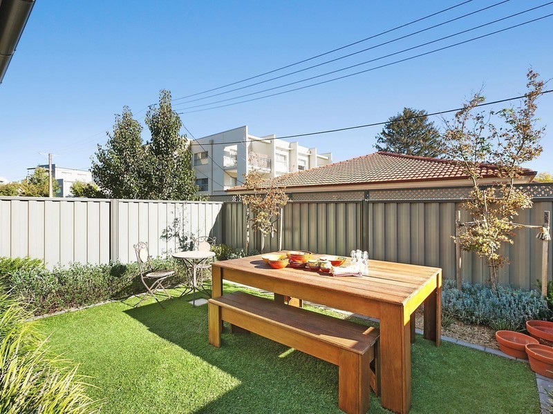 18/9 Wedge Crescent, Turner ACT 2612